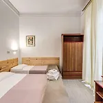 Altavilla 9 Hotel 2*