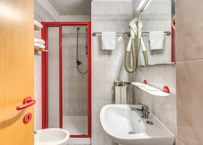 Hotel Altavilla 9 2*