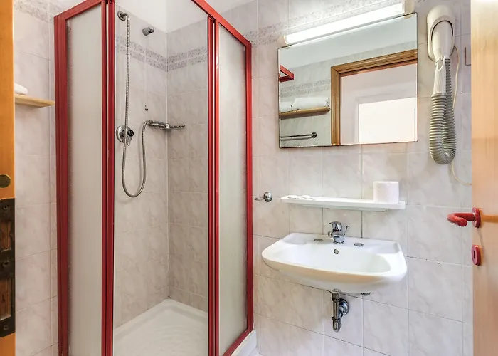 Hotel Altavilla 9 2*