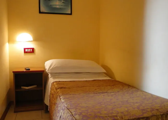 Hotel Altavilla 9 2*