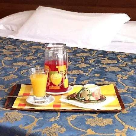 アルタヴィラ 9 ホテル