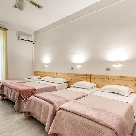 Altavilla 9 Szálloda 2*