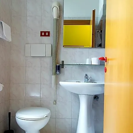 Hotel Altavilla 9 2*