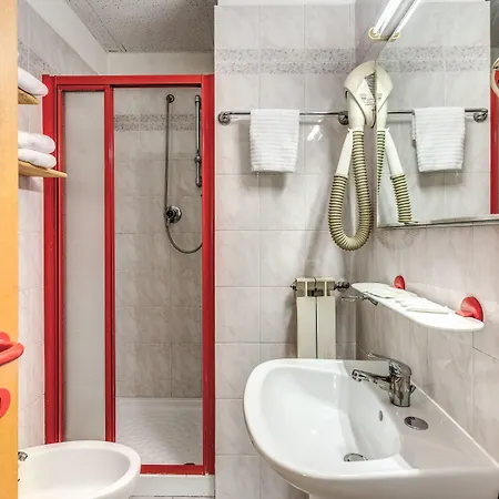Hotel Altavilla 9 2*