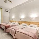 阿尔塔维拉9号酒店 酒店 2*